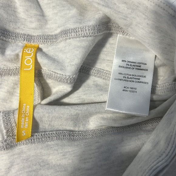 3/$20 lole small  heather white capris - Picture 6 of 6